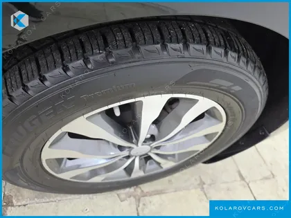 KIA CARNIVAL 11-SEATER PRESTIGE