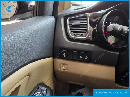 KIA CARNIVAL 11-SEATER PRESTIGE
