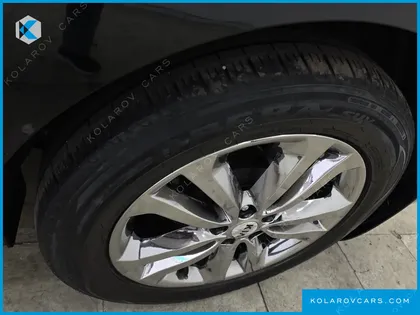 KIA CARNIVAL 9-SEATER PRESTIGE