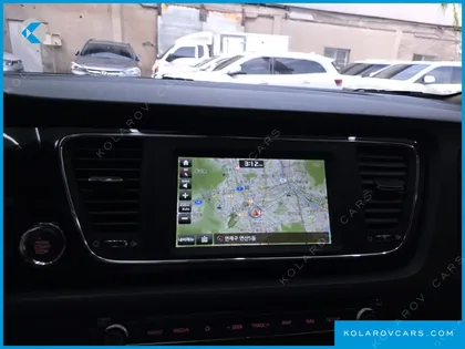 KIA CARNIVAL 9-SEATER PRESTIGE