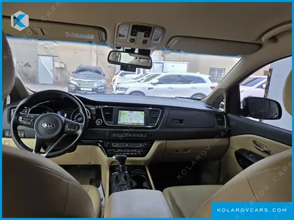 KIA CARNIVAL 9-SEATER PRESTIGE