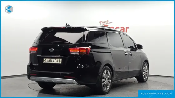KIA CARNIVAL 9-SEATER NOBLESSE
