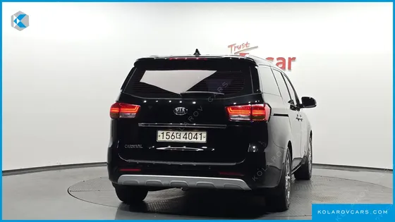 KIA CARNIVAL 9-SEATER NOBLESSE