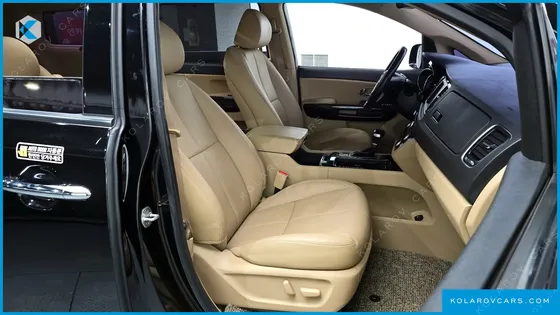 KIA CARNIVAL 9-SEATER NOBLESSE