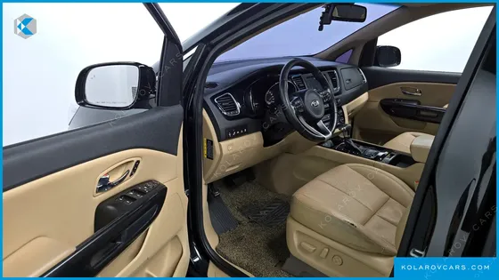 KIA CARNIVAL 9-SEATER NOBLESSE