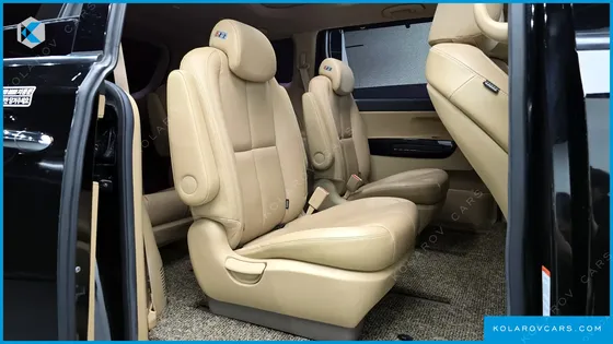 KIA CARNIVAL 9-SEATER NOBLESSE