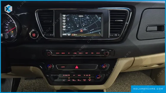 KIA CARNIVAL 9-SEATER NOBLESSE