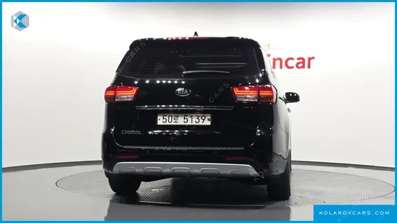 KIA CARNIVAL 9-SEATER NOBLESSE