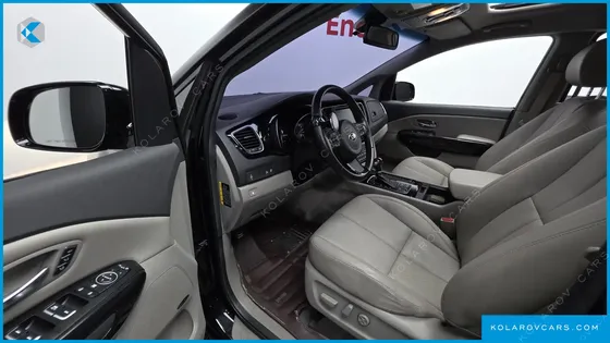 KIA CARNIVAL 9-SEATER NOBLESSE