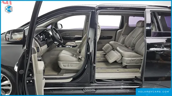 KIA CARNIVAL 7-SEATER LIMOUSINE