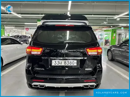 KIA CARNIVAL 9-SEATER HI-LIMOUSINE