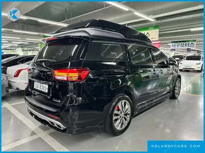 KIA CARNIVAL 9-SEATER HI-LIMOUSINE