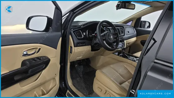 KIA CARNIVAL GASOLINE 7-SEATER LIMOUSINE
