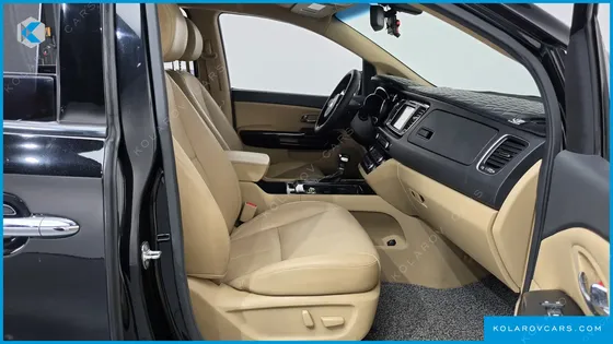 KIA CARNIVAL GASOLINE 7-SEATER LIMOUSINE