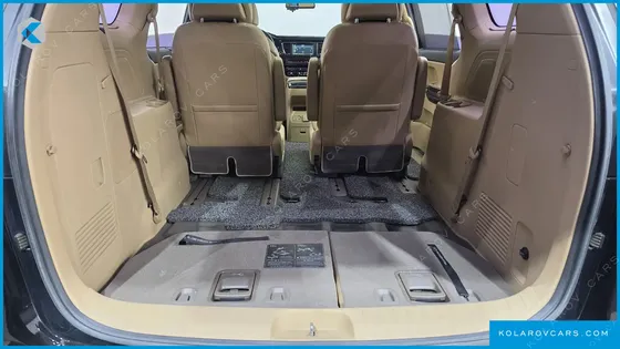 KIA CARNIVAL GASOLINE 7-SEATER LIMOUSINE