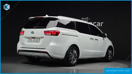KIA CARNIVAL 9-SEATER NOBLESSE