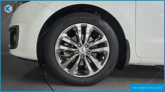 KIA CARNIVAL 9-SEATER NOBLESSE