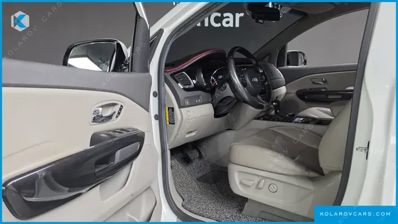 KIA CARNIVAL 9-SEATER NOBLESSE