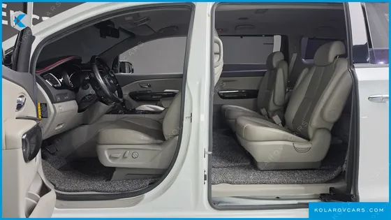 KIA CARNIVAL 9-SEATER NOBLESSE
