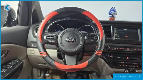 KIA CARNIVAL 9-SEATER NOBLESSE