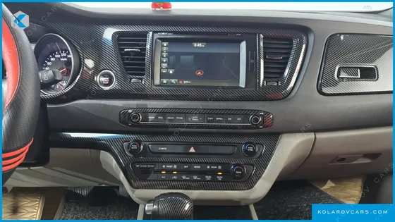 KIA CARNIVAL 9-SEATER NOBLESSE