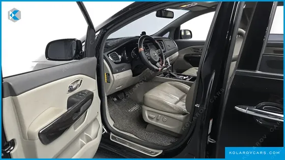KIA CARNIVAL GASOLINE 9-SEATER NOBLESSE