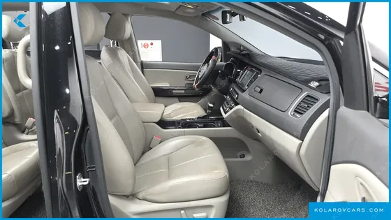 KIA CARNIVAL GASOLINE 9-SEATER NOBLESSE