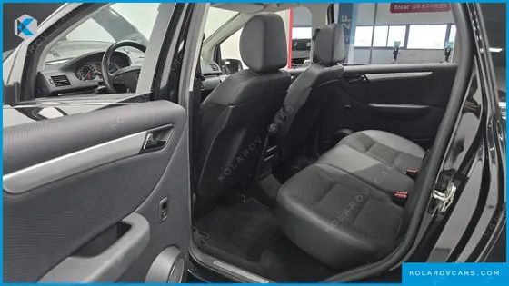 MERCEDES B-CLASS B200