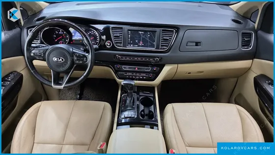 KIA CARNIVAL 7-SEATER LIMOUSINE