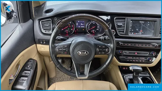 KIA CARNIVAL 7-SEATER LIMOUSINE