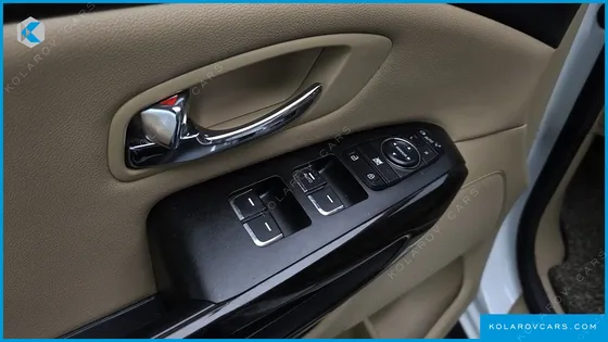 KIA CARNIVAL 7-SEATER LIMOUSINE