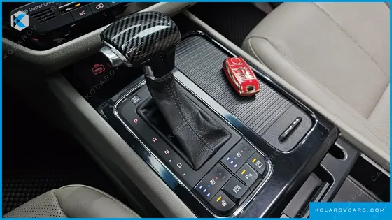 KIA CARNIVAL 9-SEATER NOBLESSE