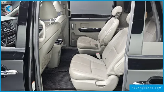 KIA CARNIVAL 9-SEATER NOBLESSE