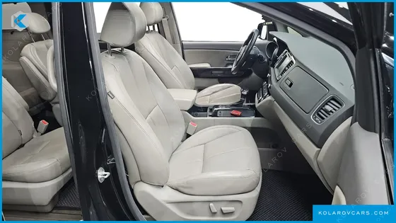 KIA CARNIVAL 9-SEATER NOBLESSE