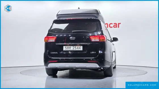 KIA CARNIVAL 9-SEATER HI-LIMOUSINE