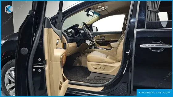 KIA CARNIVAL 9-SEATER HI-LIMOUSINE