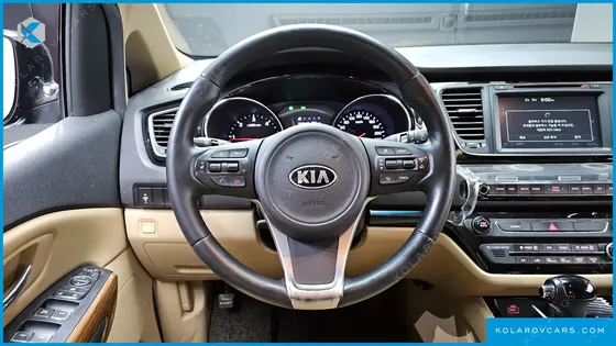 KIA CARNIVAL 9-SEATER HI-LIMOUSINE