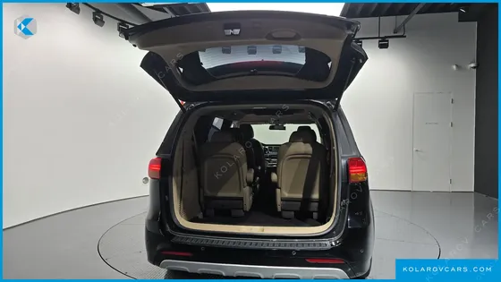 KIA CARNIVAL 9-SEATER HI-LIMOUSINE