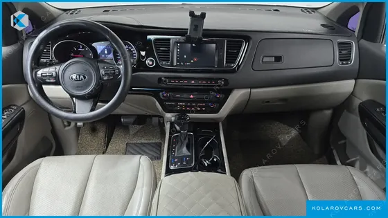 KIA CARNIVAL 9-SEATER NOBLESSE