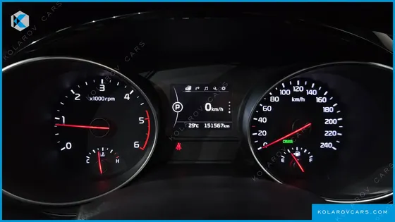 KIA CARNIVAL 9-SEATER NOBLESSE