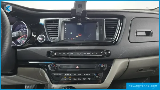 KIA CARNIVAL 9-SEATER NOBLESSE