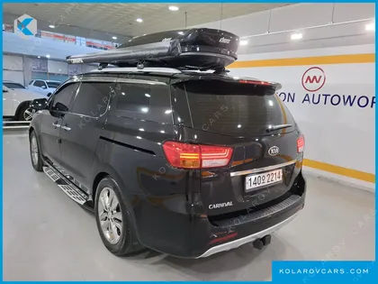 KIA CARNIVAL 9-SEATER NOBLESSE