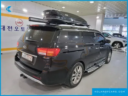KIA CARNIVAL 9-SEATER NOBLESSE