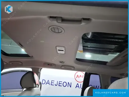 KIA CARNIVAL 9-SEATER NOBLESSE