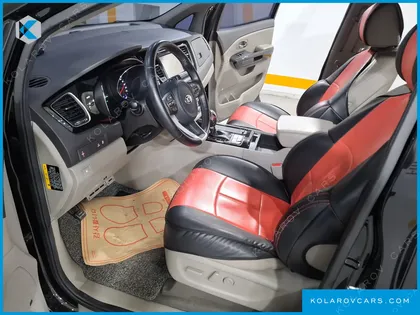 KIA CARNIVAL 9-SEATER NOBLESSE