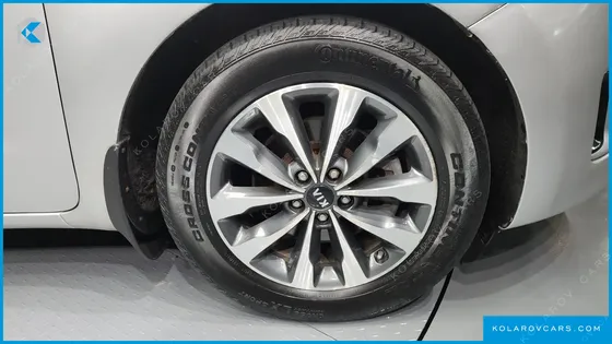 KIA CARNIVAL 11-SEATER PRESTIGE