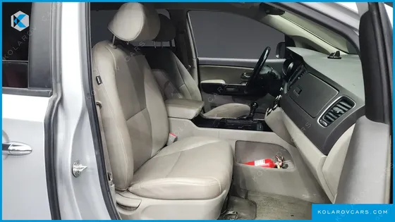 KIA CARNIVAL 11-SEATER PRESTIGE