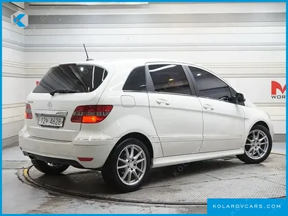 MERCEDES B-CLASS B200