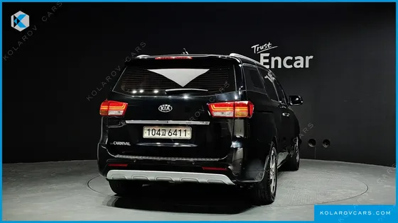 KIA CARNIVAL 9-SEATER PRESTIGE