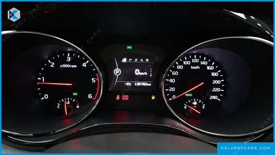 KIA CARNIVAL 9-SEATER PRESTIGE